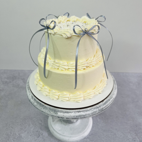Lambeth Cake Two Tier