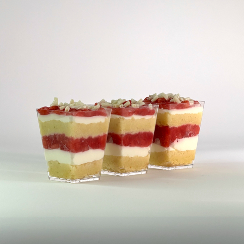 Mini Cake Victoria With Strawberry