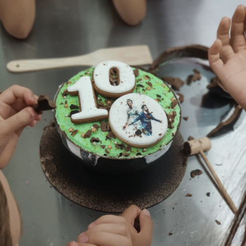 Bomba Cake