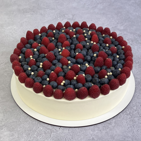 Wedding Cake With Berries