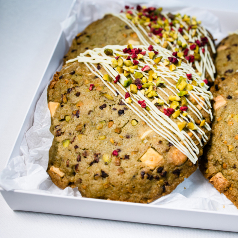 Pistachio/Raspberry Cookie